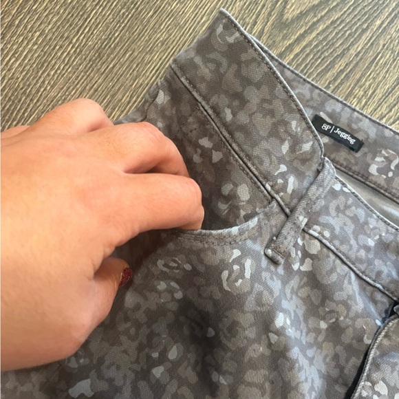 Talbots Jegging Jeans Pockets Casual Stretch Denim Leopard Print Gray Size 8P - Picture 6 of 12